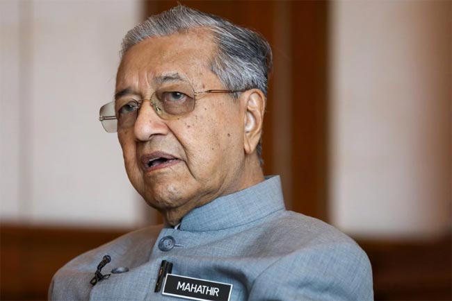 Malaysian PM Mahathir sends resignation letter to king