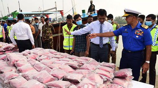 Heroin and Ice worth Rs 6,000 mil seized in high seas escorted to Dikovita harbour