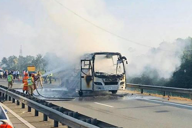 SLTB bus catches fire on Southern Expressway