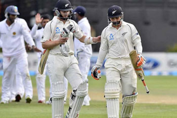 NZ set Sri Lanka target of 390 runs to win