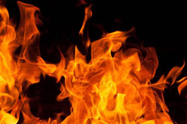 Fire guts several shops in Galle