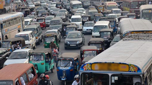 Heavy traffic on High Level Road