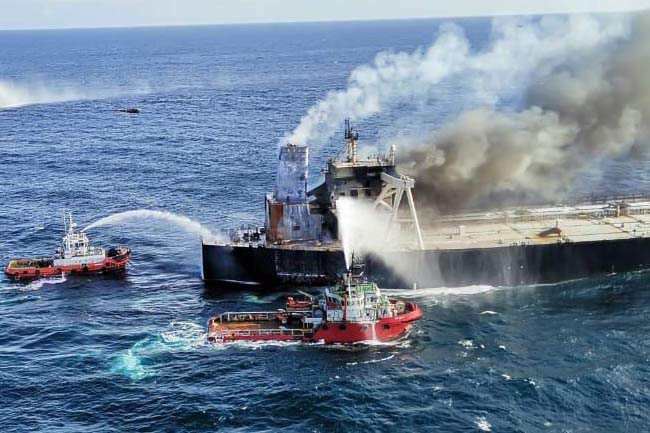 Oil tanker towed 40 nautical miles away from shore