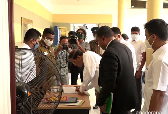 Maithripala leaves PCoI after testifying on Easter attacks