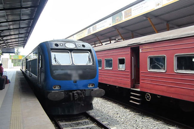 Trains will not stop between Gampaha and Veyangoda stations  Railways Dept.