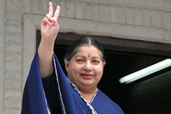 Jayalalithaa moves resolution on boycotting CHOGM