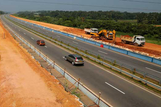Minister calls for report on deceleration of Kadawatha-Mirigama expressway