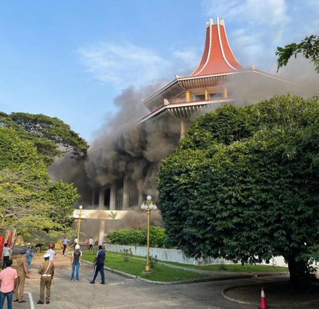 Fire breaks out at Supreme Court Complex