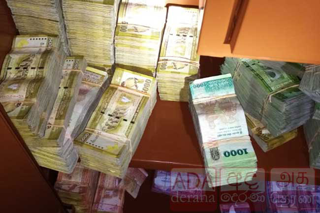 Three arrested with heroin and Rs 59 mn cash