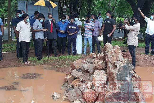 Jaffna University VC agrees to rebuild Mullivaikkal memorial