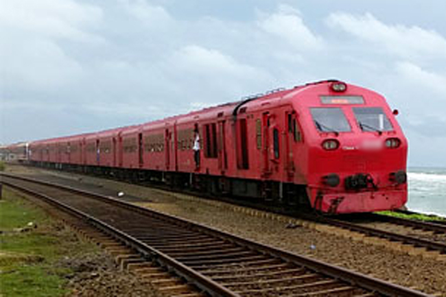 Trains on coastal line delayed due to derailment at Kalutara