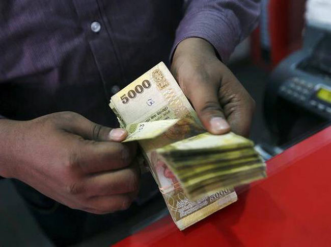 Sri Lankan Rupee hits Rs. 200 against US dollar