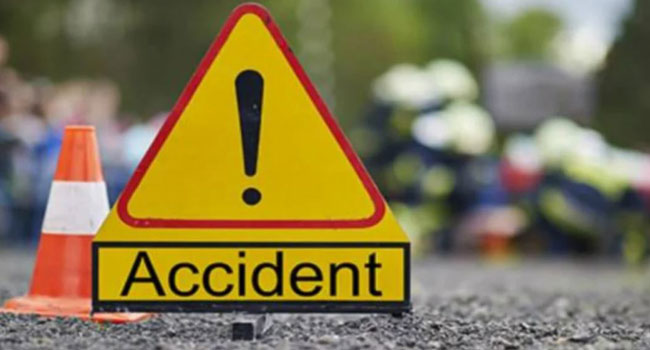 Two including SI killed by speeding van in Rajagiriya