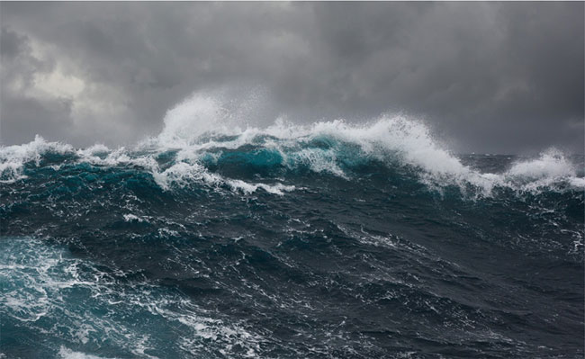 Heavy falls over 100 mm and rough seas expected