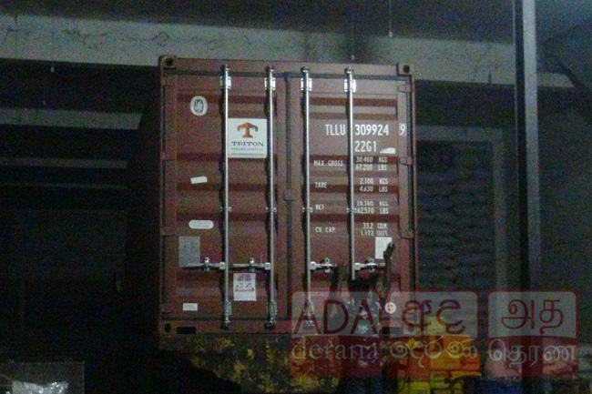Suspected container truck with coconut oil seized from Dambulla