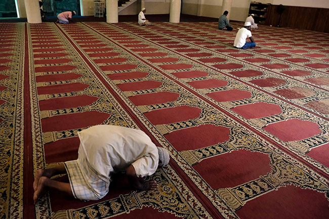 Jummah, Taraweeh prayers & other activities suspended at mosques