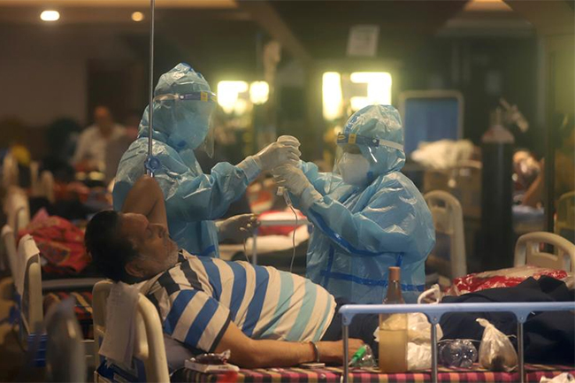 India becomes first country to cross 400,000 daily COVID cases