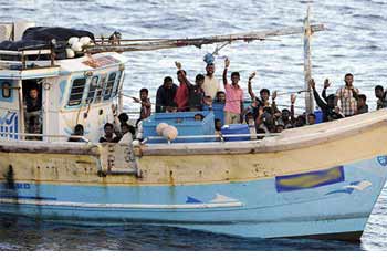 Lanka nabs 28 illegal immigrants to Australia