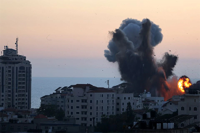 Death toll mounts as violence rocks Gaza, Israel and West Bank