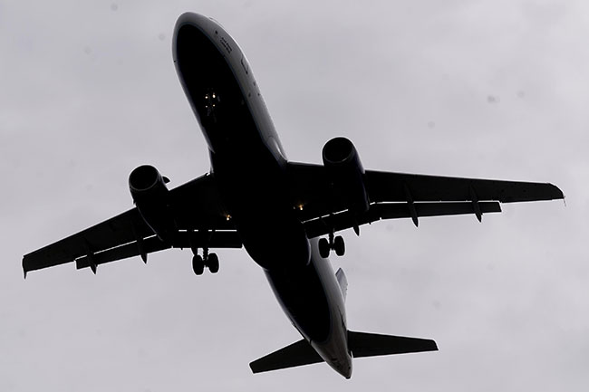 Sri Lanka bars air passengers with 14-day travel history to Vietnam