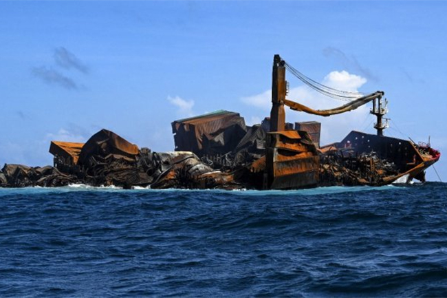 Port employees union calls for PCoI to probe X-Press Pearl fire