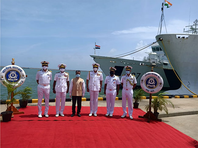 Navy Commander appreciates contribution of ICG vessels