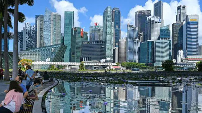 Singapores surprising new plan to live with covid revealed