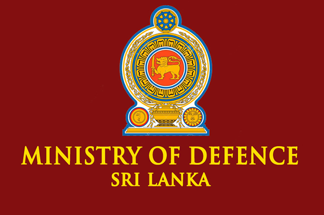Defence Ministry clarifies reports on camouflage-clad Chinese staffers