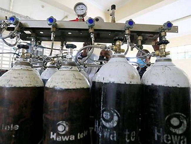 India sends another 150 tonnes of oxygen to Sri Lanka