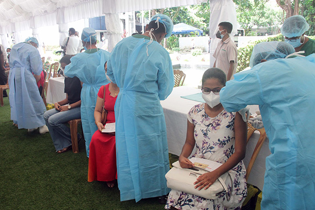 COVID vaccine clinics operated by Army, Health Ministry today