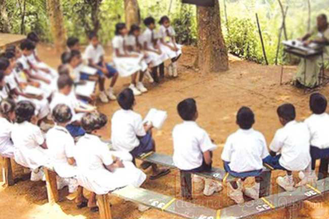 Govt plans to reopen schools with under 100 students