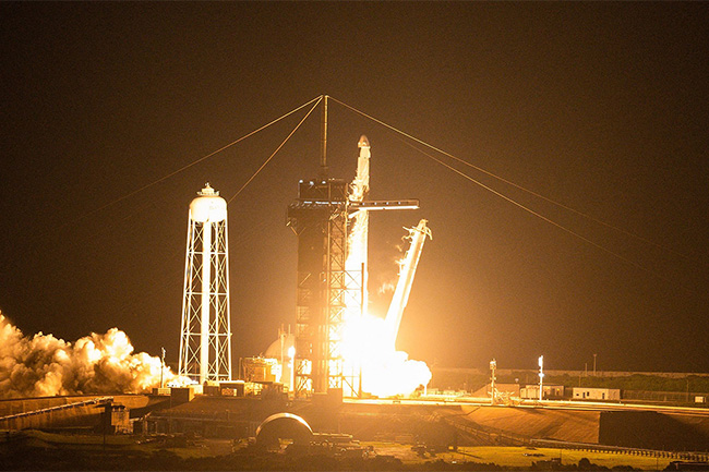 First all-civilian crew launched into orbit aboard SpaceX rocket ship