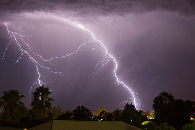 Advisory issued for thundershowers and severe lightning