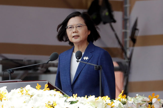 Taiwan says it wont bow to pressure from China