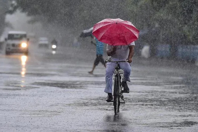 Fairly heavy rainfall expected in several provinces today