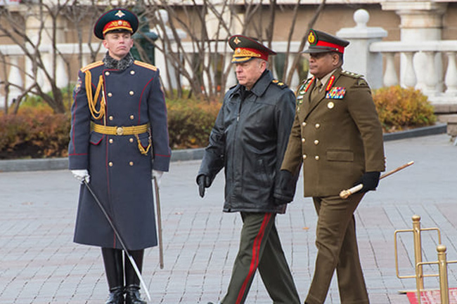 Moscow Kremlin presents grand military honours to Sri Lankan army chief
