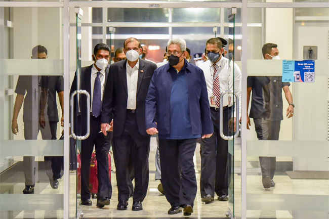 President leaves for UK to attend UN Climate Change Conference