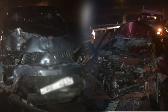 Five injured in five-vehicle crash on expressway