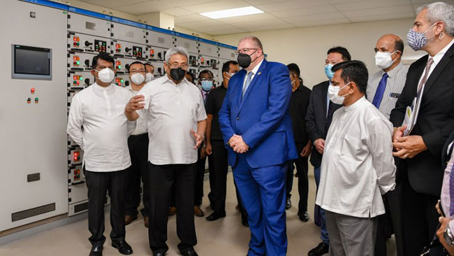 President and WB representatives inspect Nagalagam Street pumping station