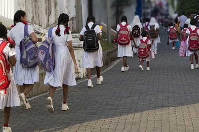 All set to resume O/L, A/L classes in schools on Monday  Edu. Ministry