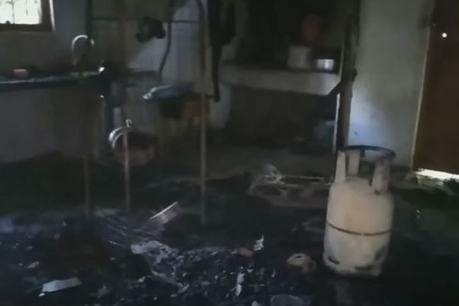 Fire breaks out in house at Nikaweratiya; gas leak suspected