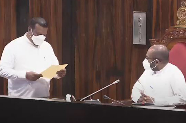 Lalith Warnakumara sworn in as Member of Parliament