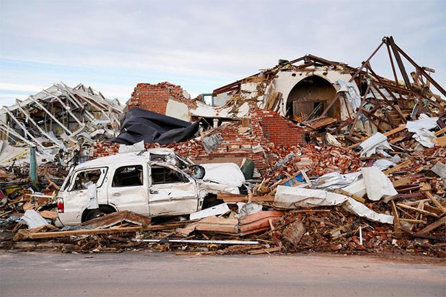 Over 100 feared dead after tornadoes tear through US states