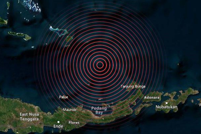 Powerful earthquake of magnitude 7.4 strikes Indonesia