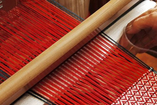 Sri Lankas Dumbara Weaving on UNSECO intangible heritage list
