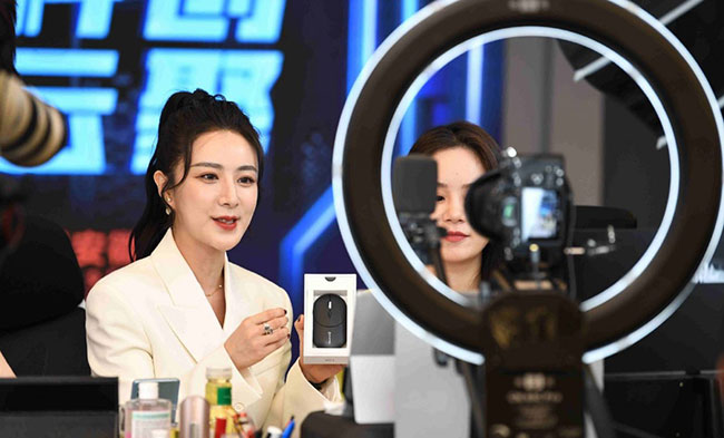 China fines ‘live-streaming queen’ Viya $210 million for tax evasion