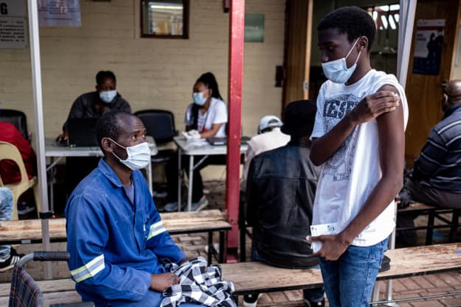 South Africa says its Omicron wave may have peaked