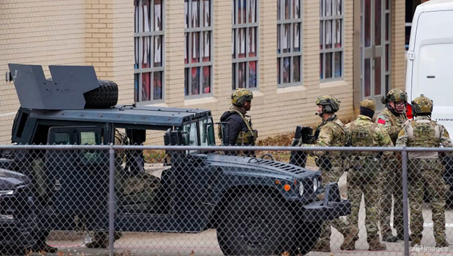 Hostages freed in Texas synagogue stand-off, suspect dead