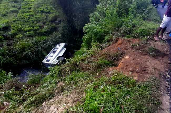 One dead, several others injured after bus falls down precipice