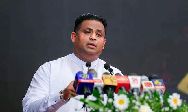 State Minister Arundika Fernando resigns